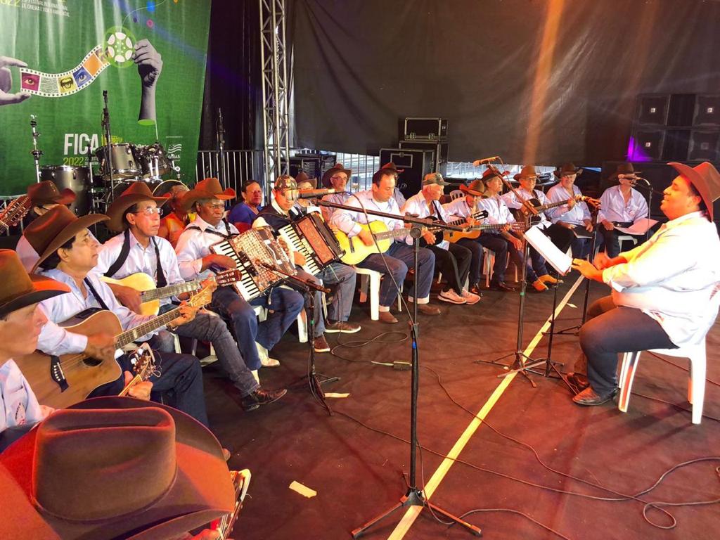 APRESENTAÇÃO DA ORQUESTRA DE VIOLEIROS NO 23º FICA